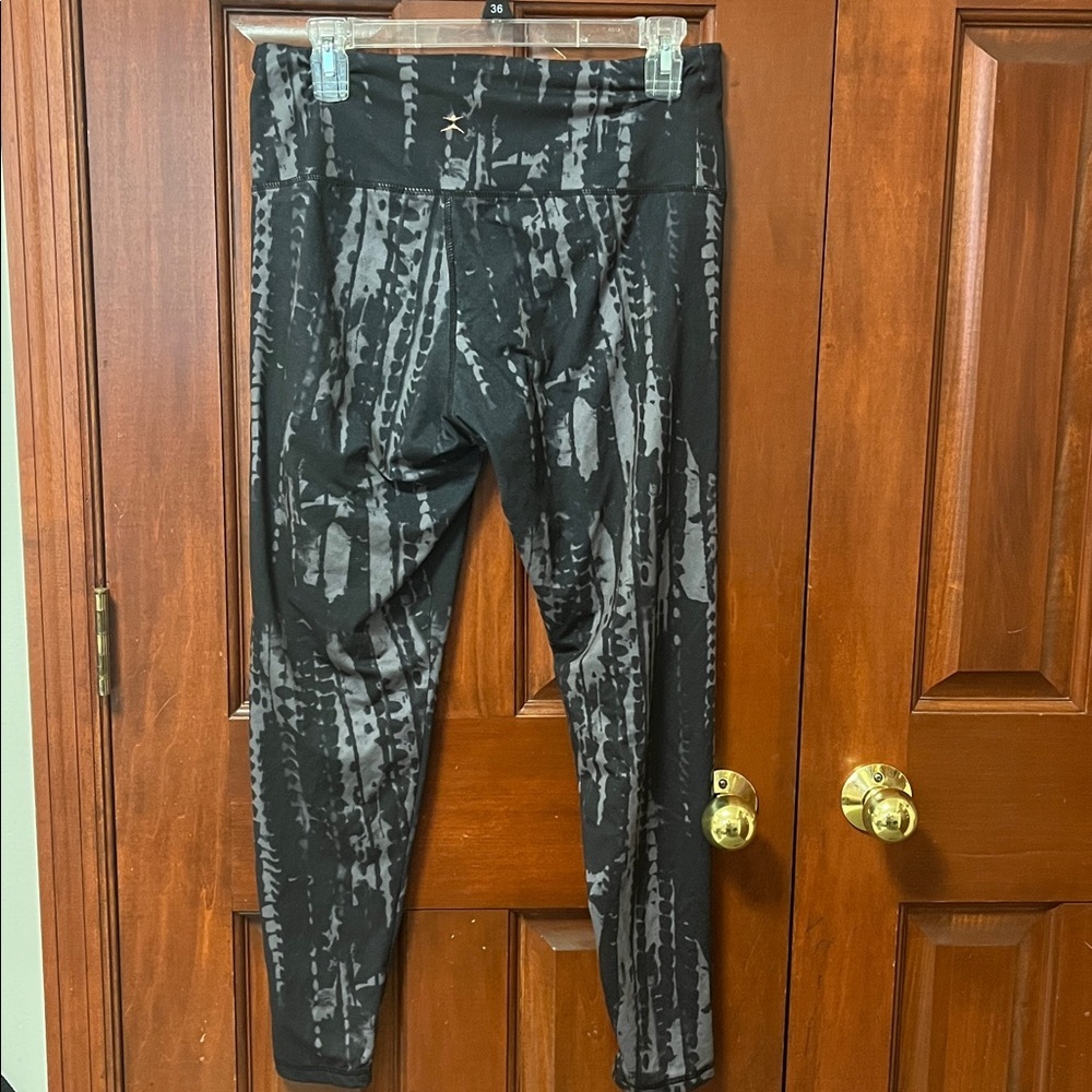 Danskin Black and Gray Patterned Leggings - Picture 2 of 3